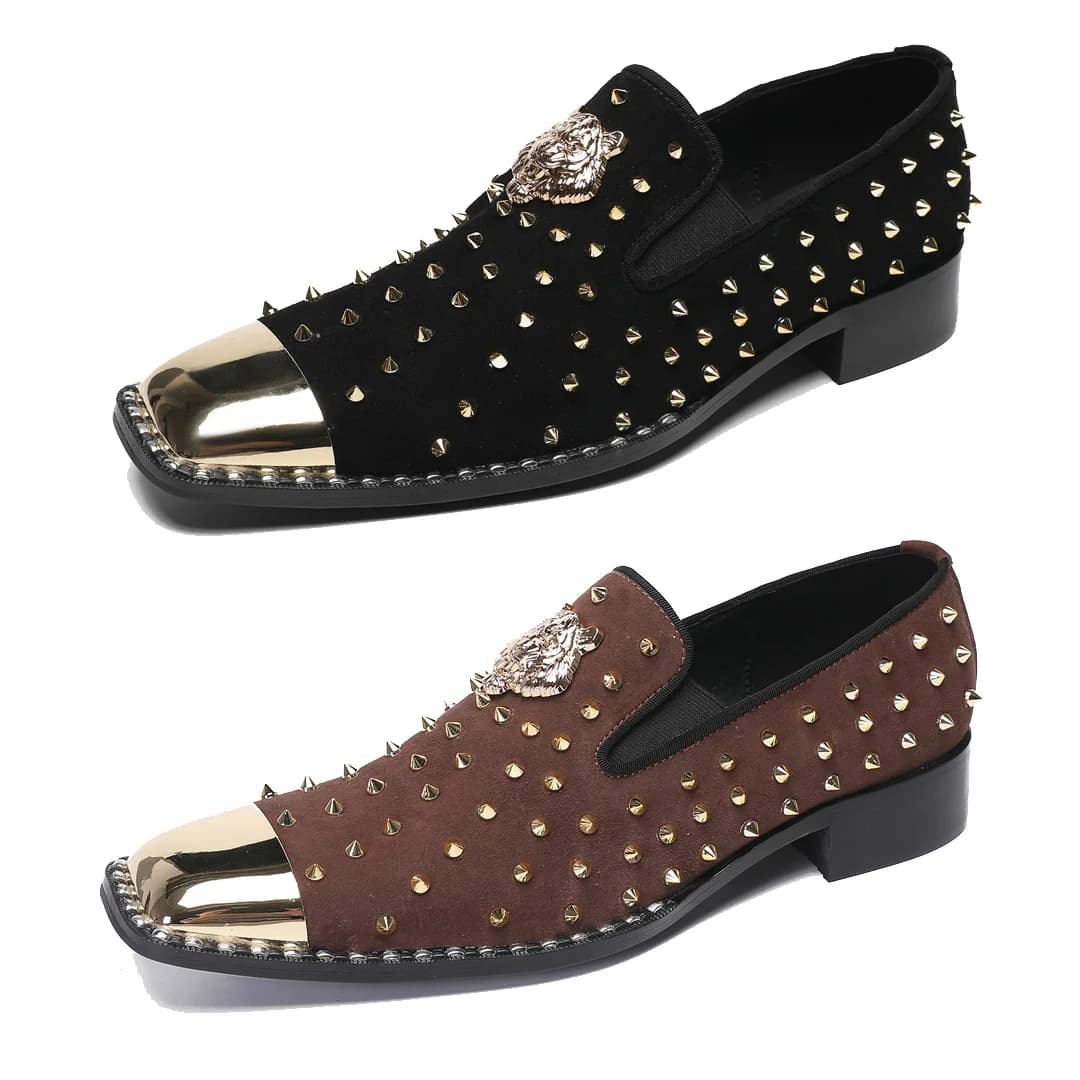 Le scarpe da uomo decorative con testa in metallo con rivetti sono scarpe formali di lusso per feste casual, durevoli e traspiranti