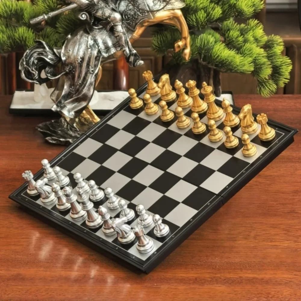 Universal 25/32cm Chessboard Magnetic Chess Set Folding Magnet International Chess Plastic Portable English Chess Outdoor