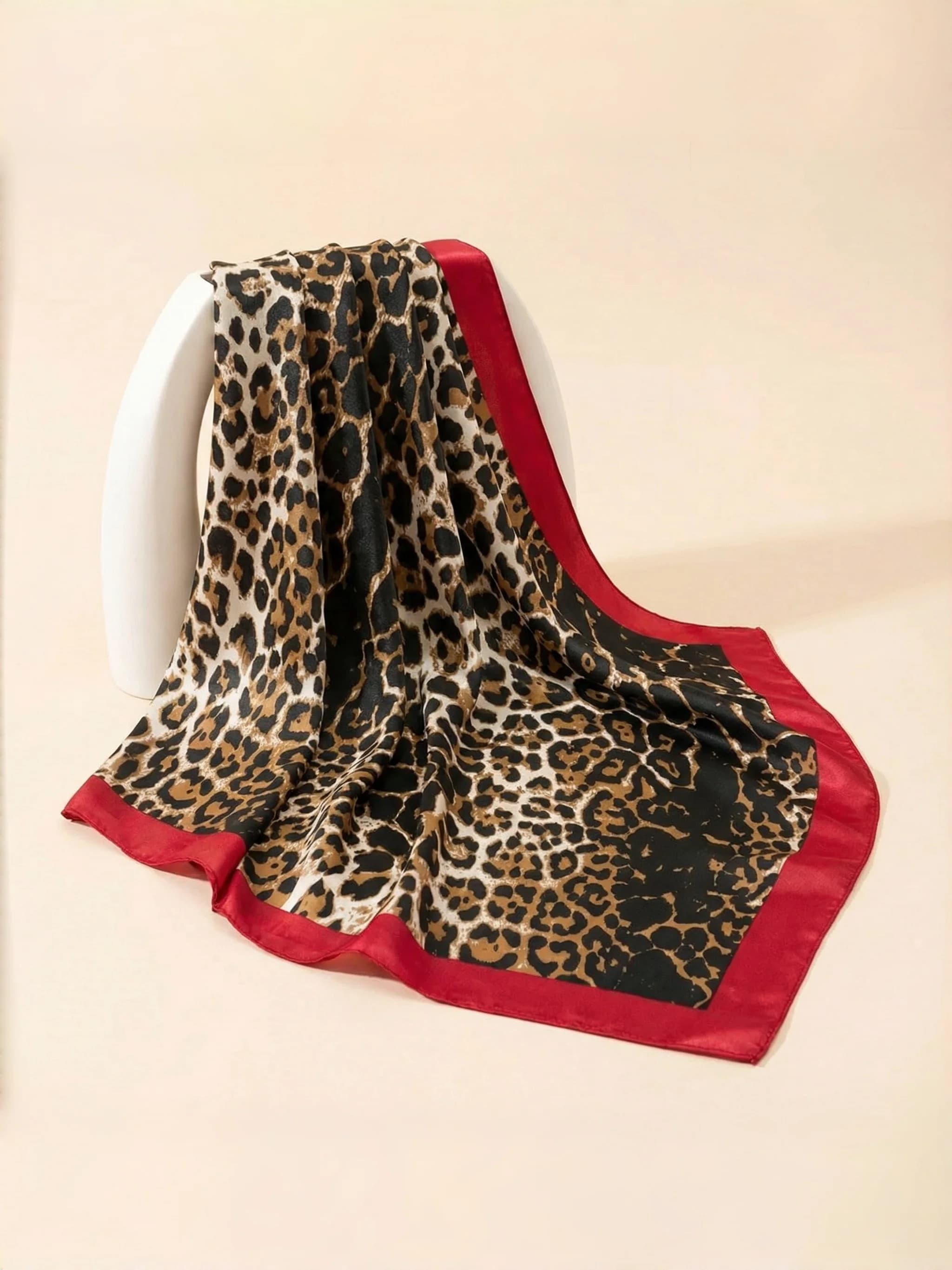 1 pz Sciarpa di Seta Sintetica di Lusso 90x90cm, Foulard Quadrato Grande in Raso Stampato, Sciarpa da Donna, Design di Alta Gamma, Foulard per la Testa