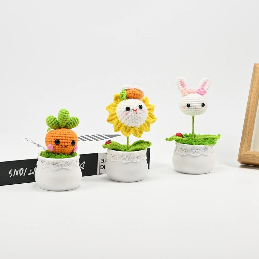 Piante in vaso di cartoni animati all'uncinetto, Bonsai di carota artificiale/girasole, regalo lavorato a mano per ragazza/ragazzo, decorazioni per la tavola di casa/ufficio