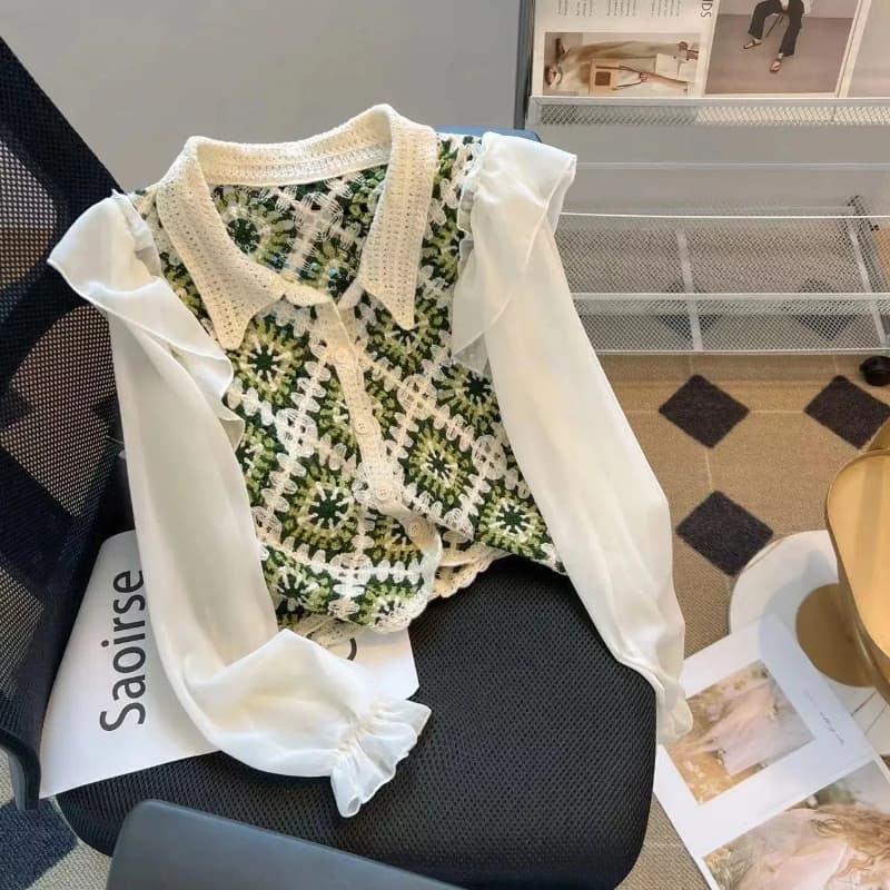 Camicia corta con fiore a gancio cavo per maglione in chiffon con protezione solare di nicchia di design da donna alla moda