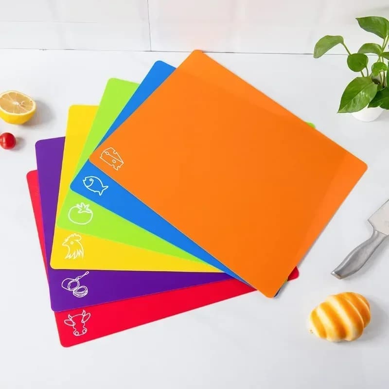 1 pz flexible plastic non-slip cutter-cutters with tools for food icons 30x38 kitchen table