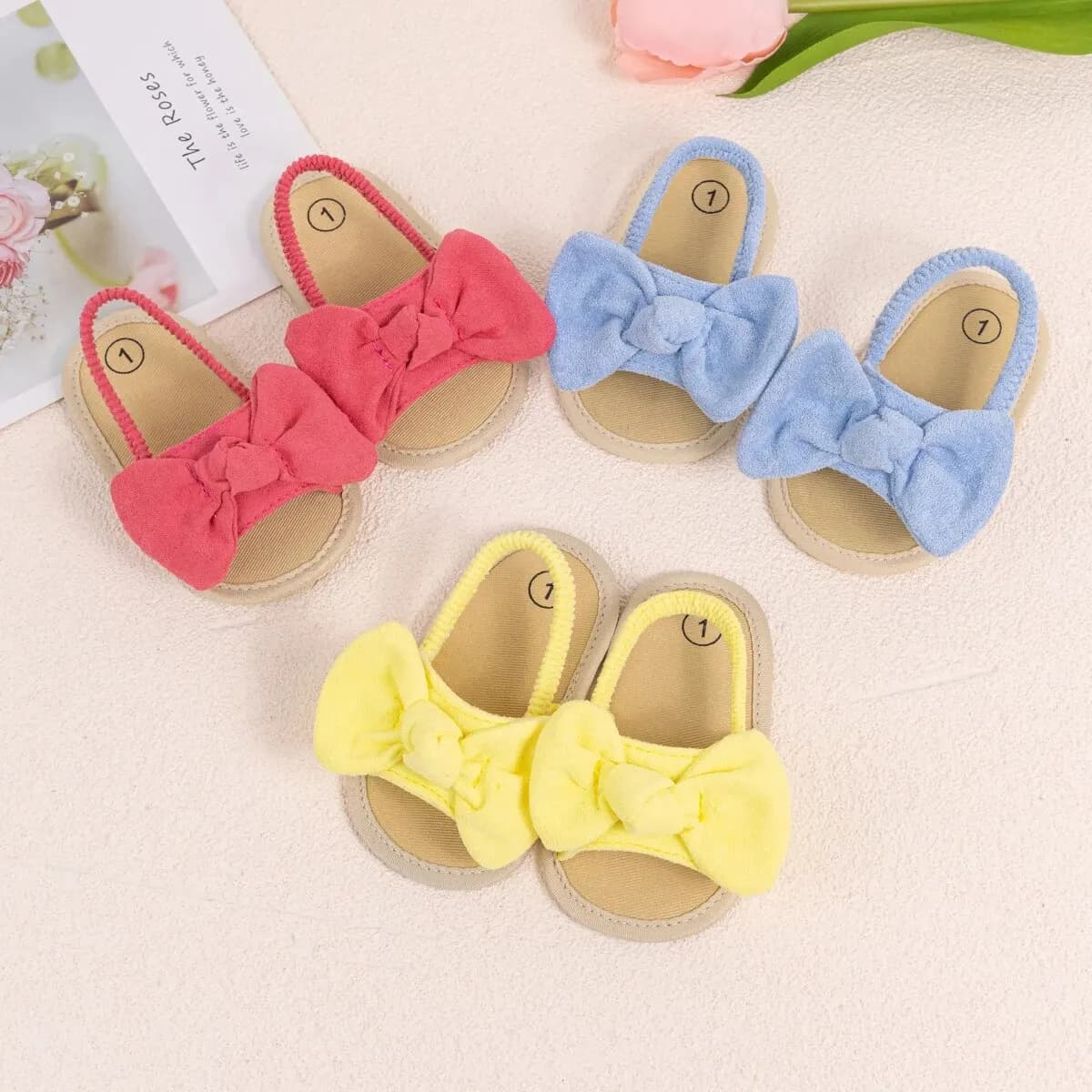 Sandali estivi per neonate Scarpe casual con suola morbida con fiocco alla moda Scarpe comode per bambini in cotone Sandali da spiaggia per bambini 0-18 mesi
