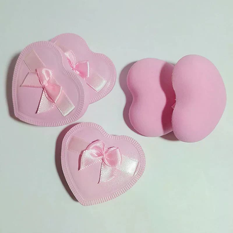 2/5 pz. Spugnette Trucco a Cuore con Fiocco, Utilizzo a Secco e Bagnato, Morbide come Zucchero Filato, Cuscinetto d'Aria, Portatili per Fondotinta e Cipria Viso
