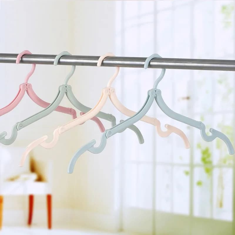 Appendiabiti Pieghevole da Viaggio in Plastica, Salvaspazio, Antiscivolo, Facile da Riporre, Portatile e Multifunzionale