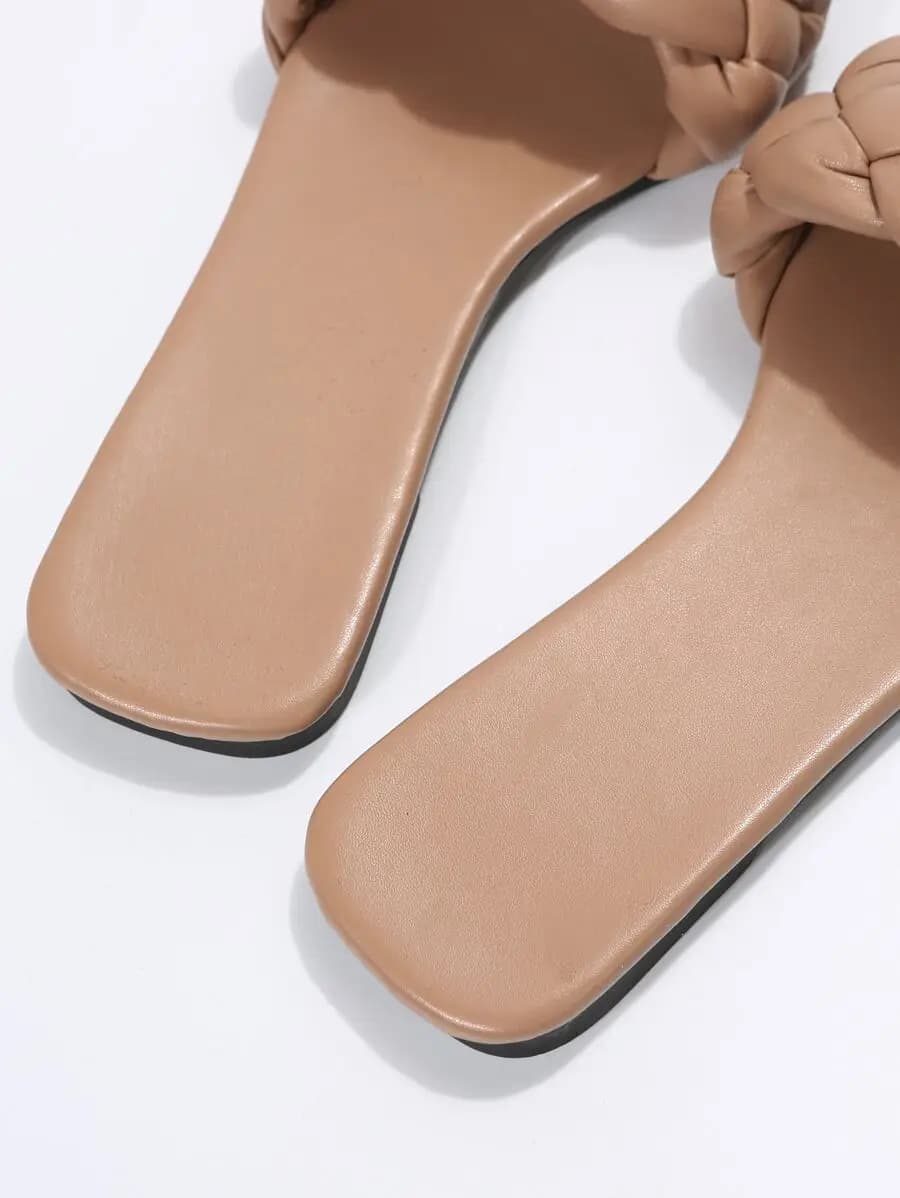 Women Flat Slippers Summer Beach Sandals With Braided Strap