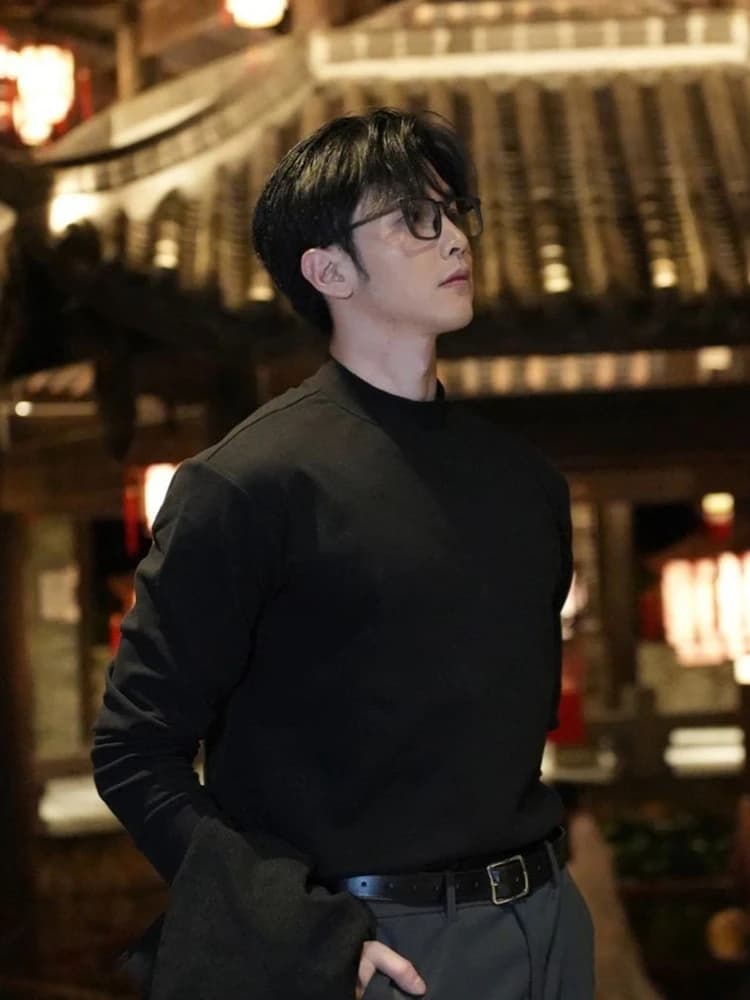 Black Men's Slim Fit Long Sleeve T-Shirt Half High Collar Velvet Base Shirt Korean Style Fashion Brand Inner Wear Top