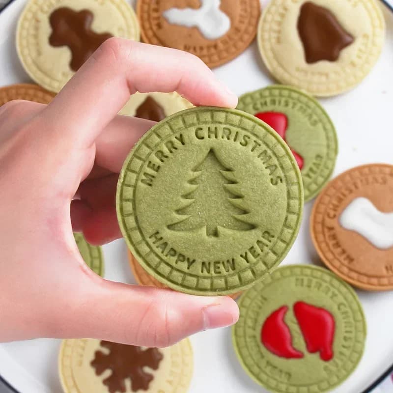 2025 New 9Pcs/set 3D Christmas Cookie Tools Santa Snowman Tree Elk Cookie Mould Stamp Xmas Decor Baking Tools YUZI