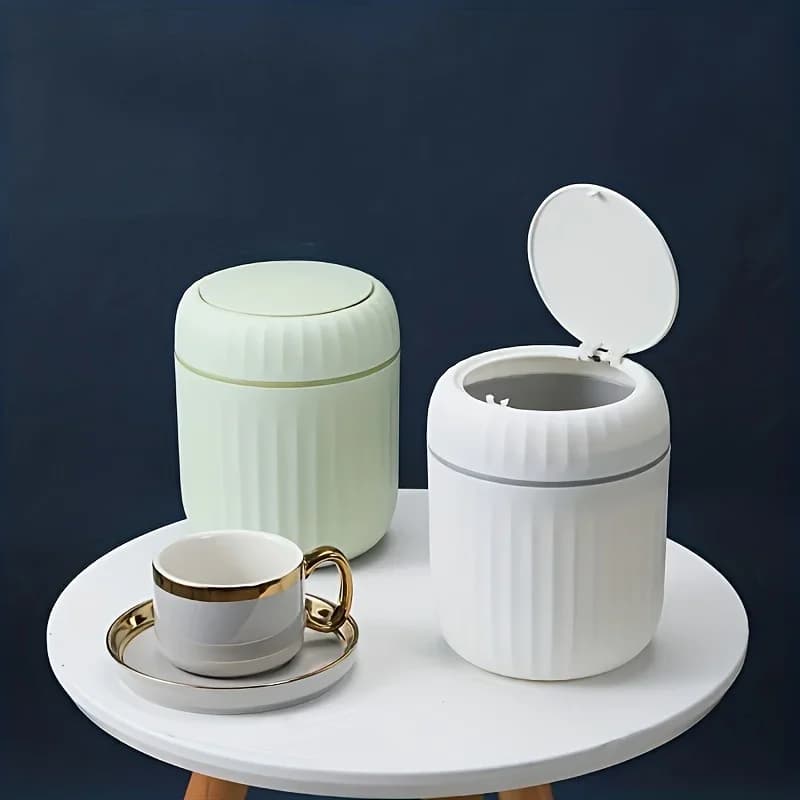 Mini Desktop Trash Can with Lid Garbage Waste Bin Organizer Bedroom Office Desk Storage Box Made Durable Plastic Home Supplies bathroom trash can kitchen trash bin