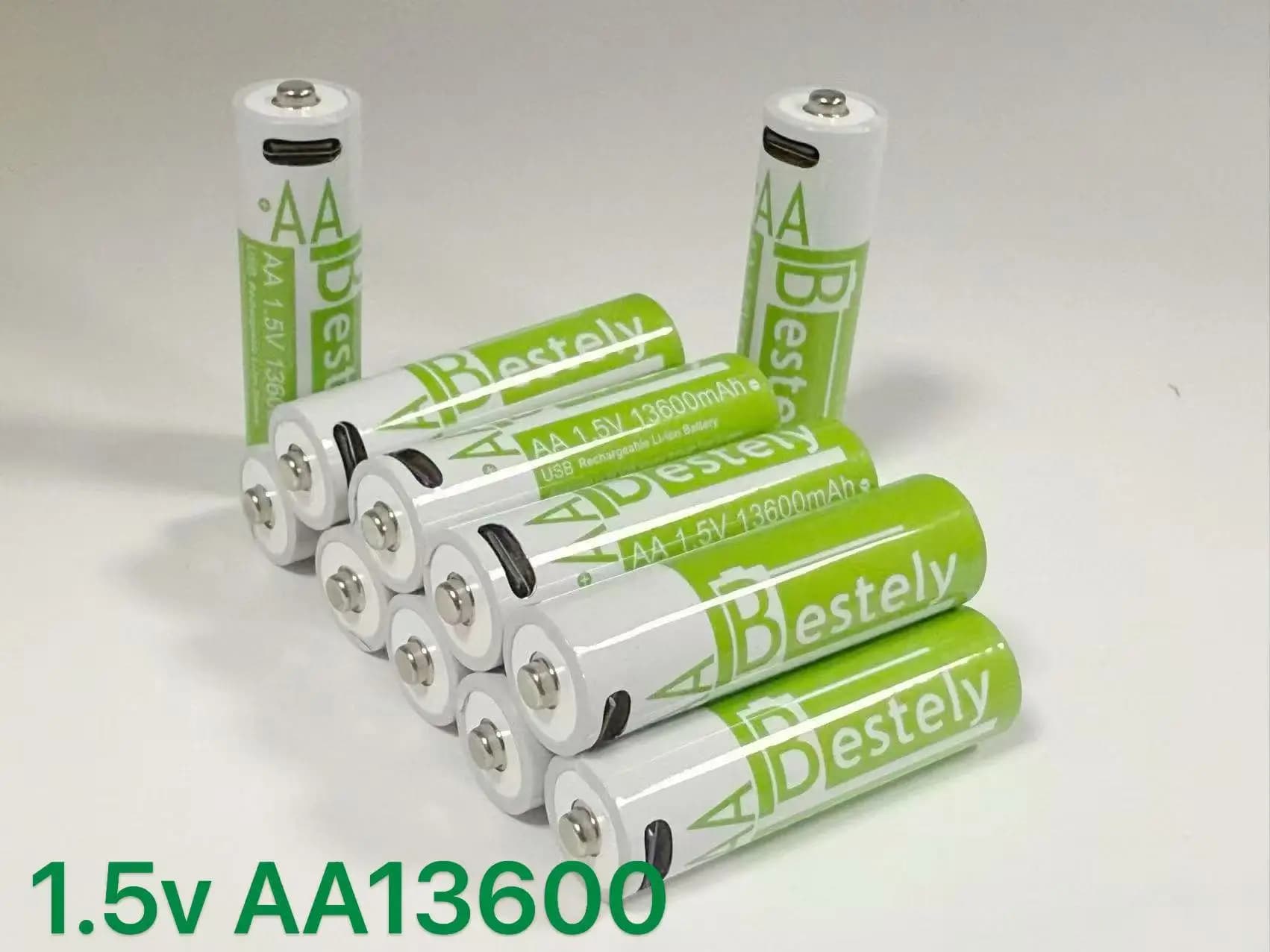 Nuova batteria ricaricabile agli ioni di litio Bestely 1.5V 13600mAh USB AA, ricarica rapida agli ioni di litio Akku, 2000 cicli con cavi porta USB-C