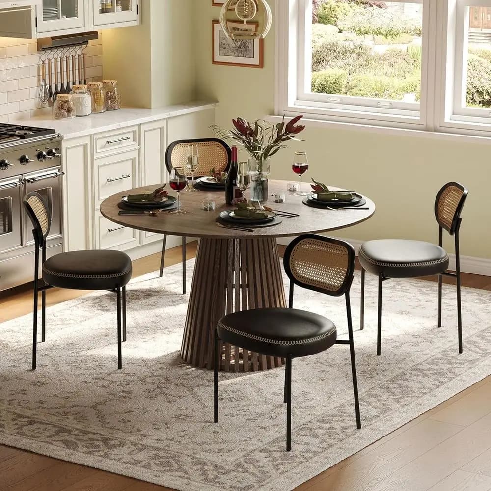 Set di 4 sedie da pranzo imbottite in stile Mid-Century Modern con schienale in rattan e gambe in metallo, sedili imbottiti neri per cucina o soggiorno