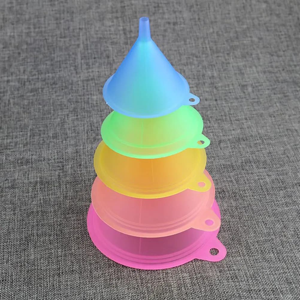 5Pcs Bottle Filling Funnels Mini Funnel Set for Essential Oil Perfume Liquid Powder Transferring No Spill Solution