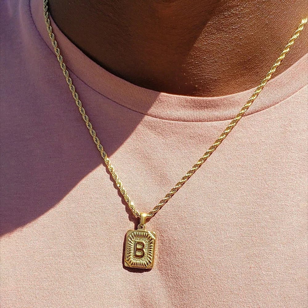 Gioielli in acciaio inossidabile A-Z 26 lettere inglesi moda collana pendente dorata catena di corda per regali di coppia di uomini e donne