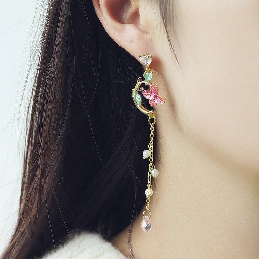 New women's earrings fashionable and unique floral leaf pearl drop earrings luxury