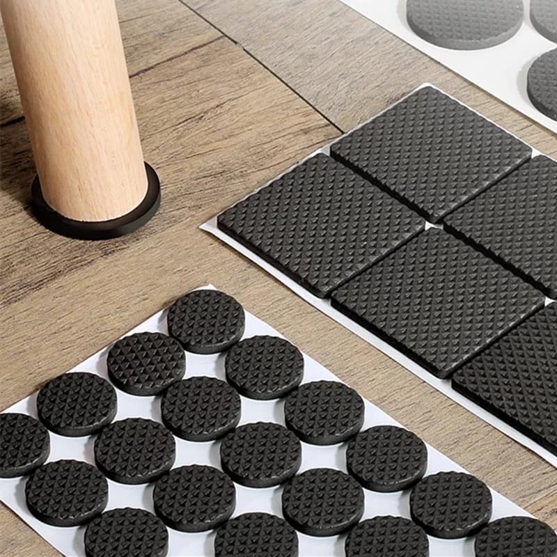 Gambe per sedie in feltro autoadesivo bianco nero Gambe per mobili Coprigambe per tavoli Protezioni per pavimenti Cuscinetti antiscivolo con fondo tondo