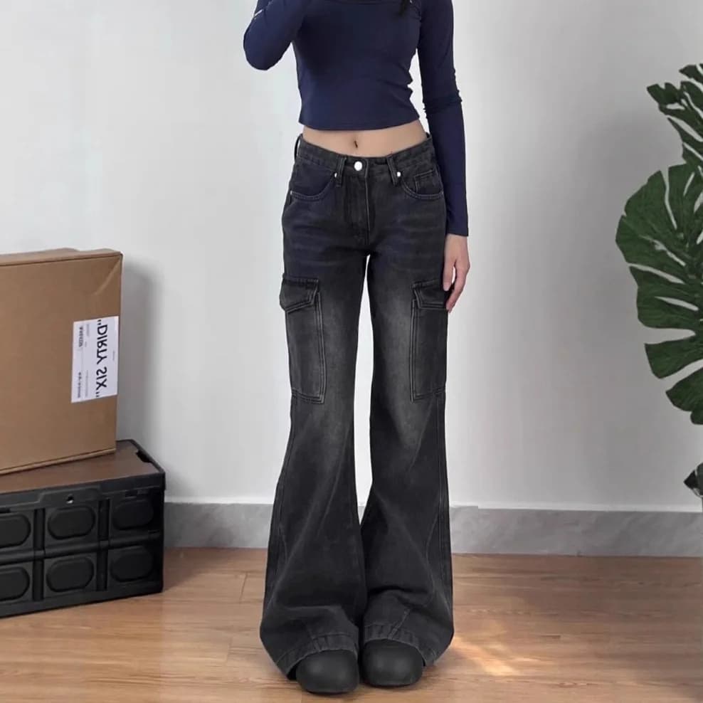 Jeans da Donna a Vita Bassa, Gamba Dritta e Larga, Modello Svasato