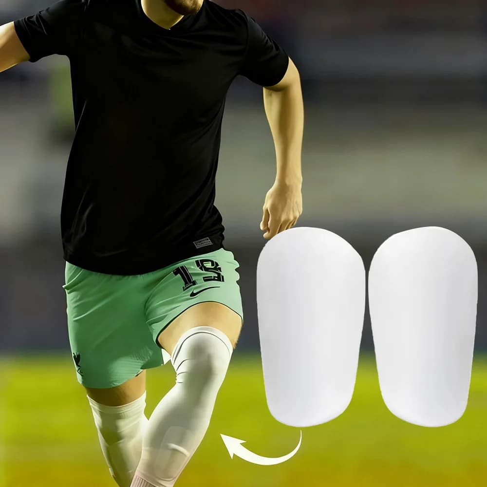 1 paio di parastinchi da calcio leggeri, resistenti all'usura, mini protezioni per le gambe, pratiche attrezzature per l'allenamento, per bambini e adulti, per sport calcistici