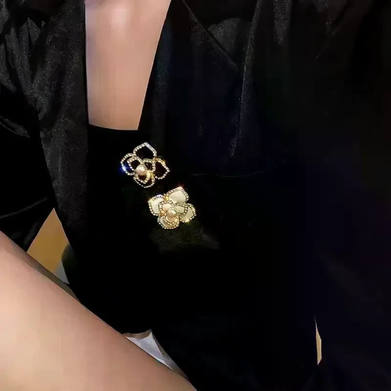 Camellia Pearl Brooch Oil-dripping Metal Mourning Corsage Pin High-end French Elegant Bag Cloth Scarf Accessories Brooch