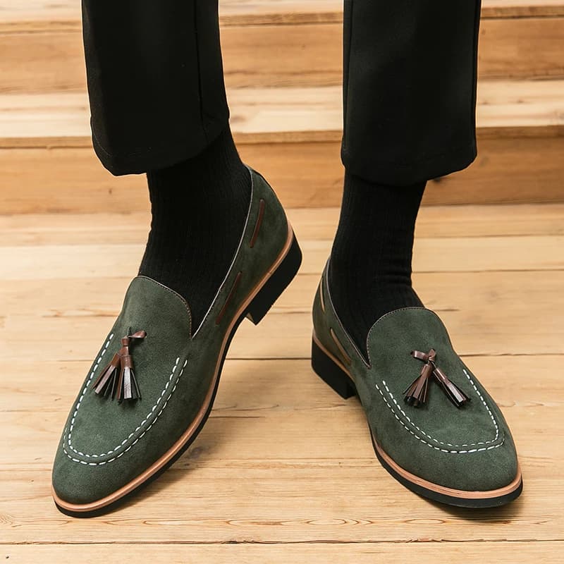 Spring New Men's Comfortable Frosted Leather Bean Shoes British Style Tassel Breathable Pointed Banquet Anti Slip Casual Loafers
