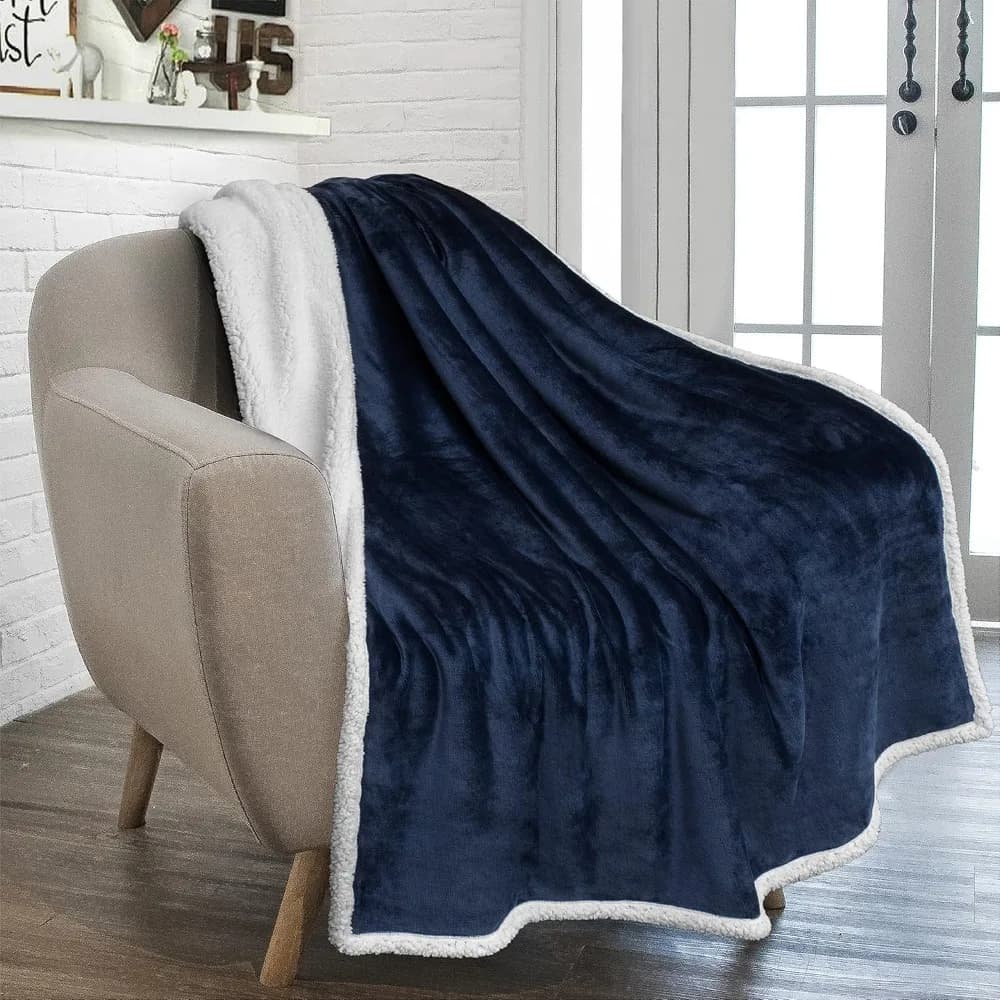Coperta da tiro in pile Sherpa blu navy 50x Coperta da divano reversibile morbida e sfocata in peluche, accogliente copertura invernale per donna uomo