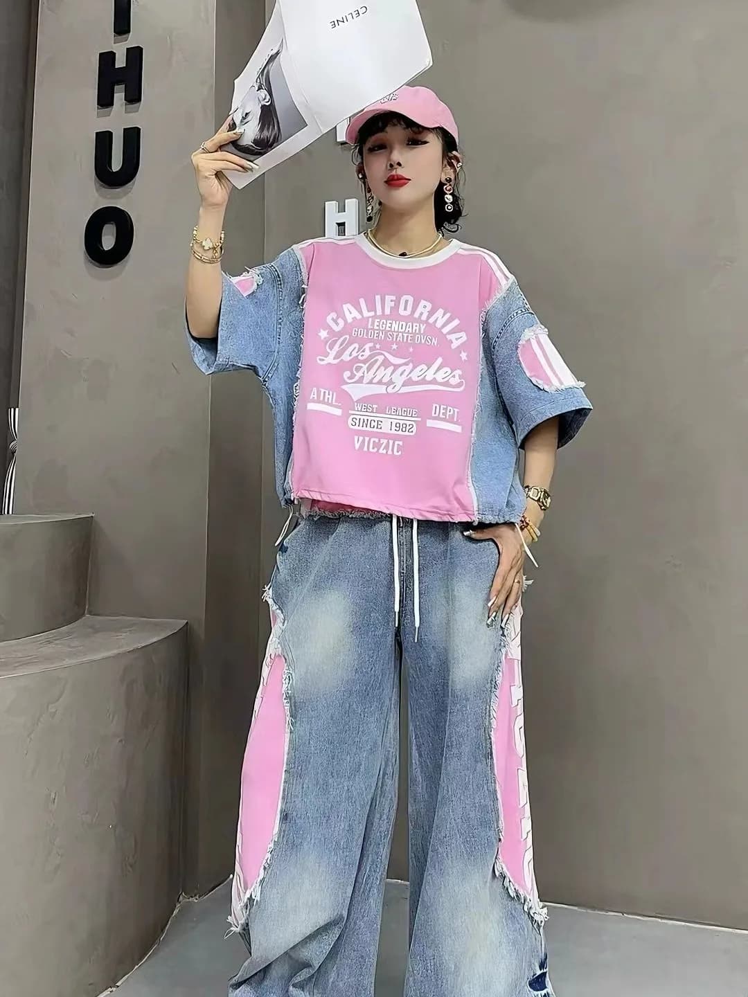Completo estivo casual da donna: T-shirt e jeans con stampa a lettere, pantaloni lunghi larghi in denim di cotone con coulisse