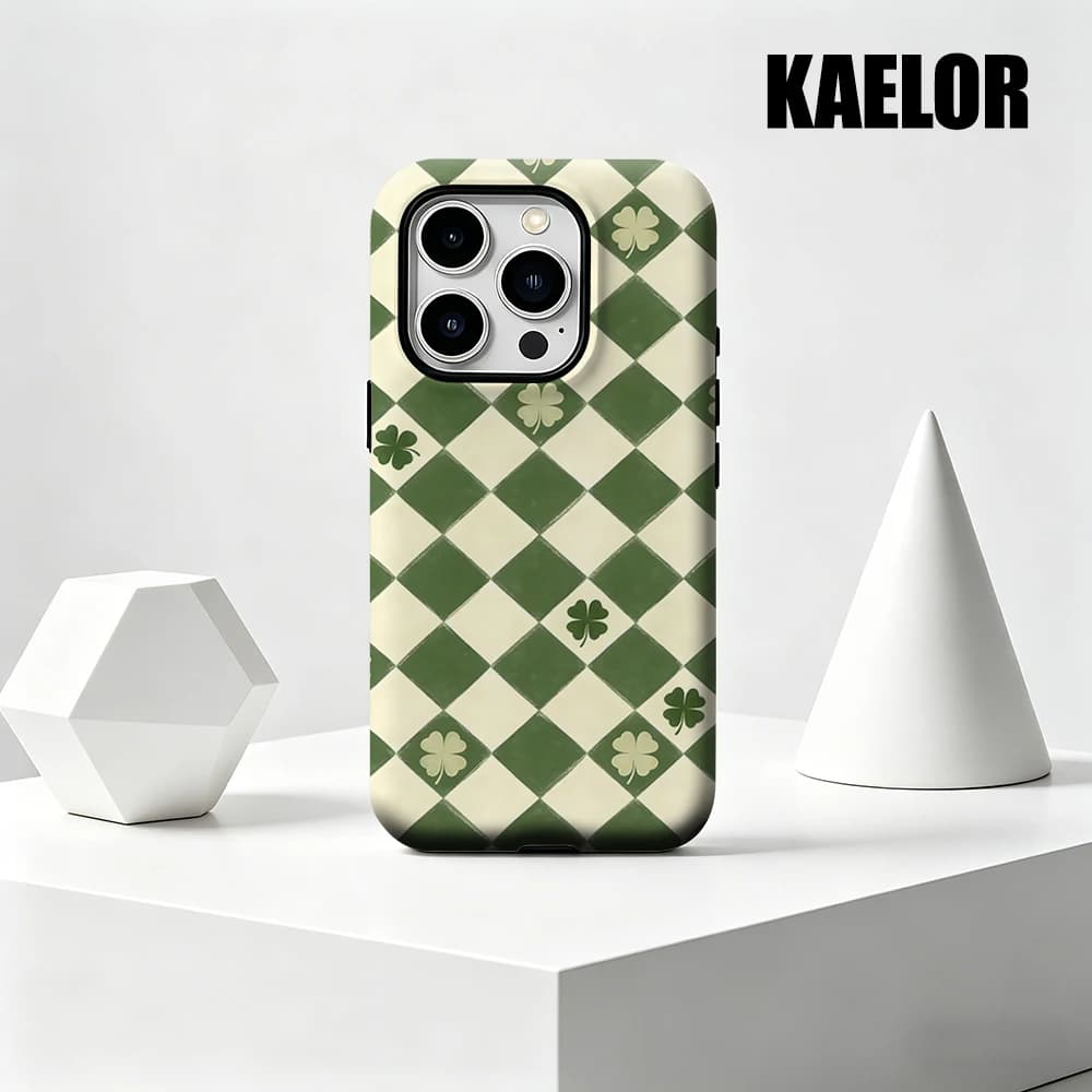 Custodia Kaelor opaca antiurto per MagSafe per iPhone 17 16 15 14 Plus 13 Pro Max, in PC rigido, verde a scacchi con trifoglio