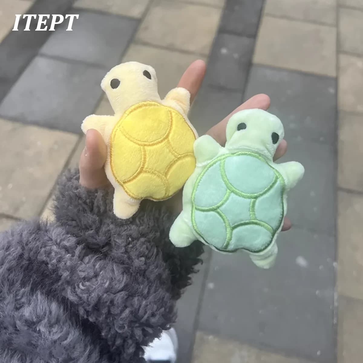 Mini giocattolo da masticare per cani in peluche tartaruga per l'autodintrattenimento, durevole e resistente ai morsi, promuove la salute dentale e un gioco divertente e sicuro.