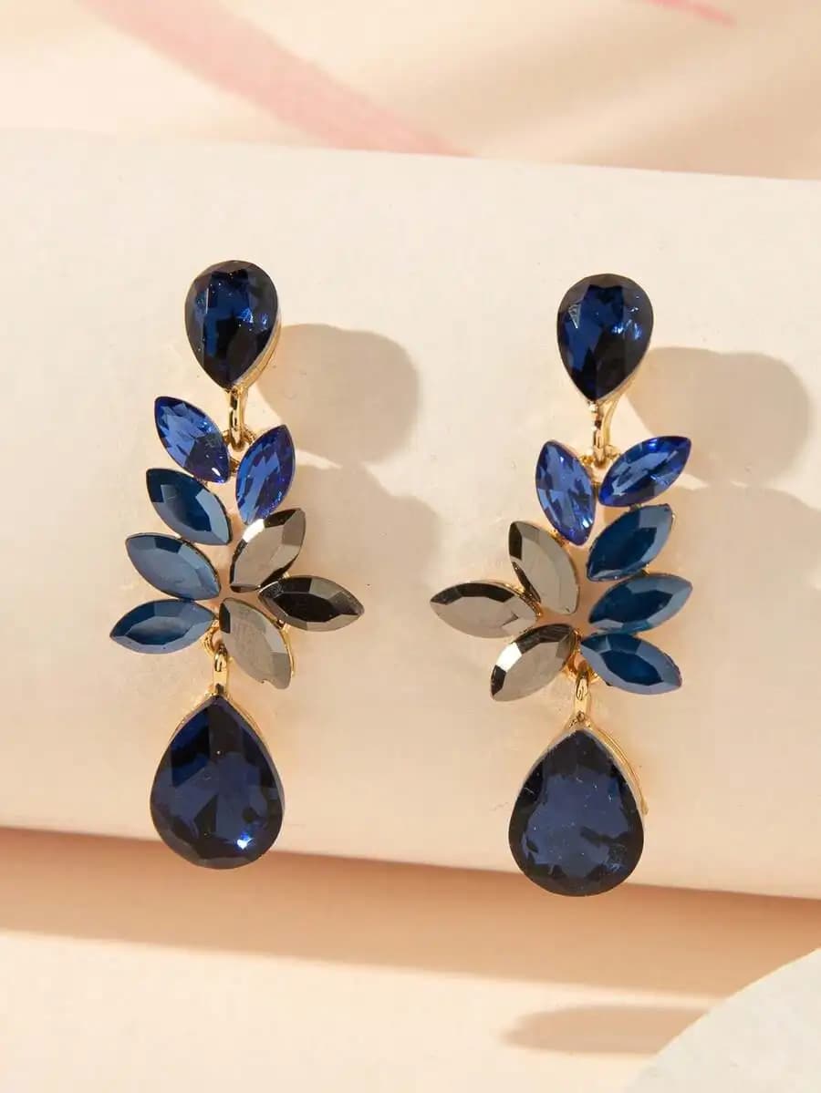 Crystal pendant earrings for everyday wear — elegant and lightweight