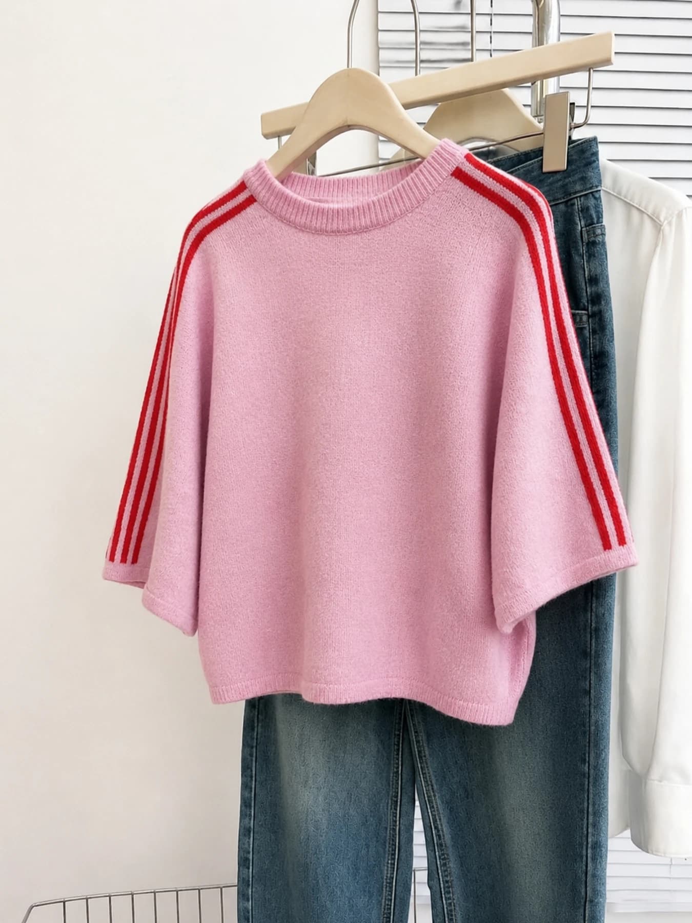 Women's Pink Side Striped Crew Neck Knit Sweater Loose Batwing 3/4 Sleeve Fall Casual Pullover Top