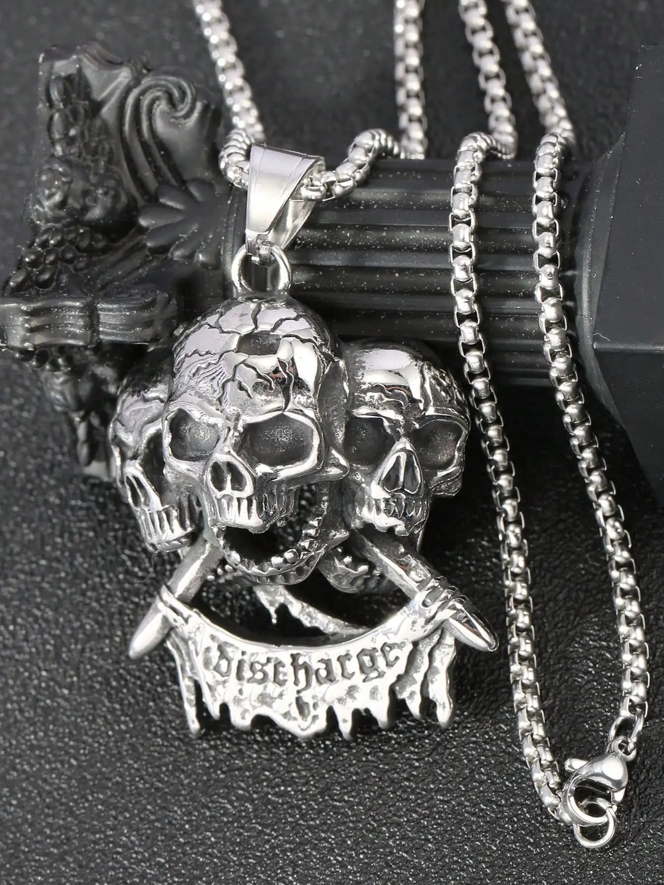 304 Stainless Steel Three-Skull Discharge Pendant Necklace Men's Dark Retro Hip-Hop Street Style Box Chain Jewelry