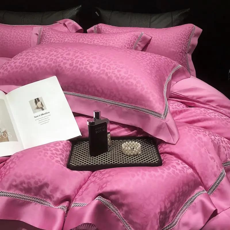 Luxury Rose Red Leopard Print Bedding Set Lyocell Eucalyptus Fiber Jacquard Duvet Cover Set Flat/Fitted Bed Sheet Pillowcases