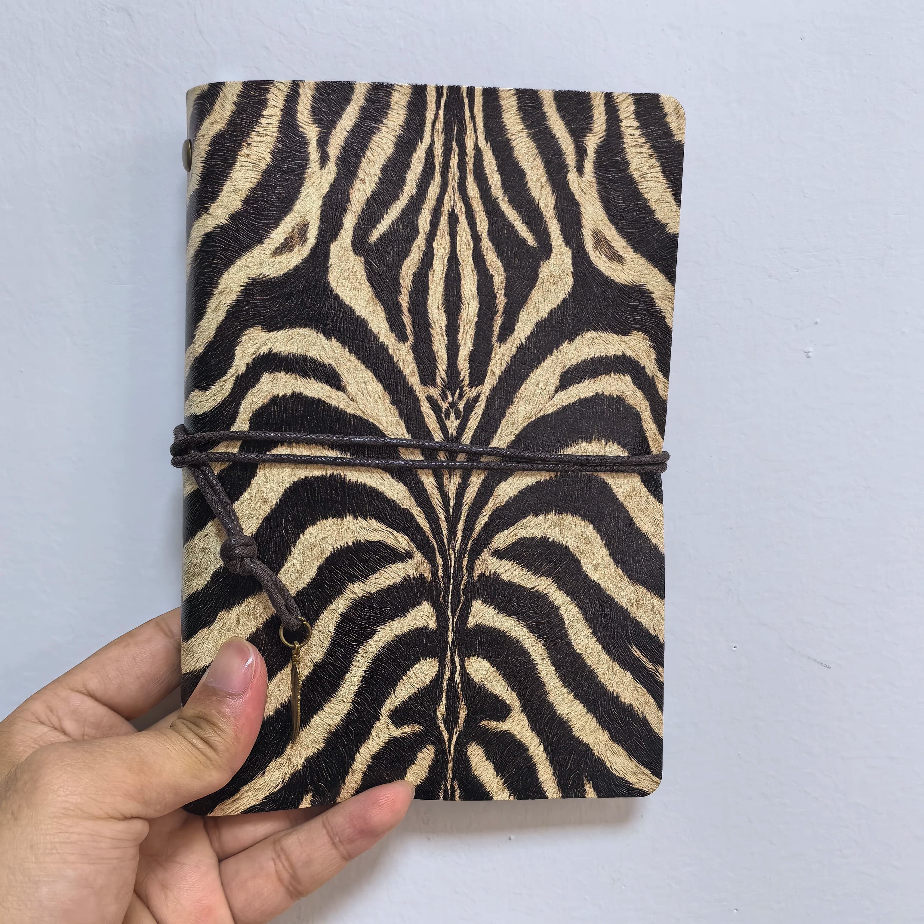 Vintage Zebra Stripe PU Leather Journal, Refillable Travel Notebook with Feather Charm, Safari Style Diary Gift for Animal Lover