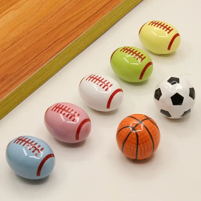 Maniglia per Armadio Colorata a Forma di Pallone da Calcio o Basket, Maniglia in Ceramica Carina per Cameretta Bambini, Maniglia a Foro Singolo per Cassetti