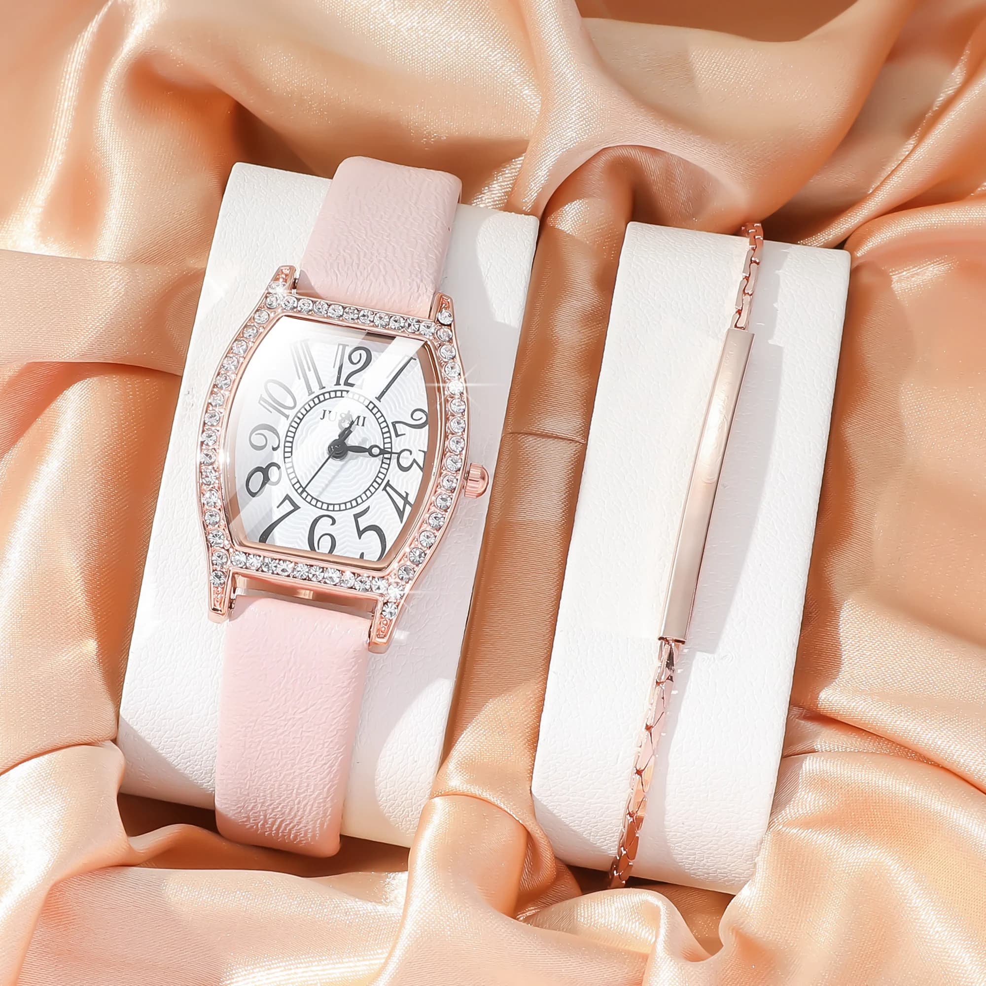 No gift box, small group temperament wine barrel water diamond bezel quartz watch with one word 2 pieces