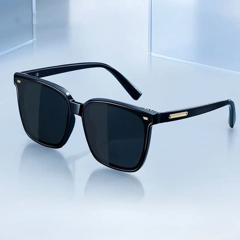 Neutral Fashion Glasses Durable PC Frame Sports Style with Black Gold accents Suitable for daily wear and photography props
