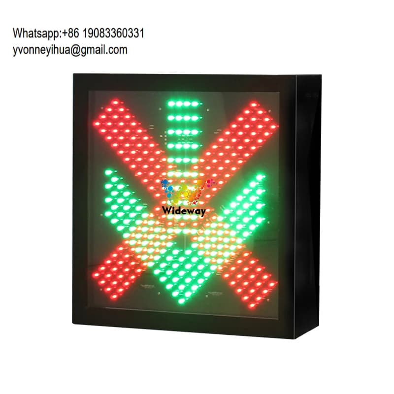 Semafori a LED 600x600mm per Stazioni di Servizio con Croce Rossa Lampeggiante e Freccia Verde di Avvertimento