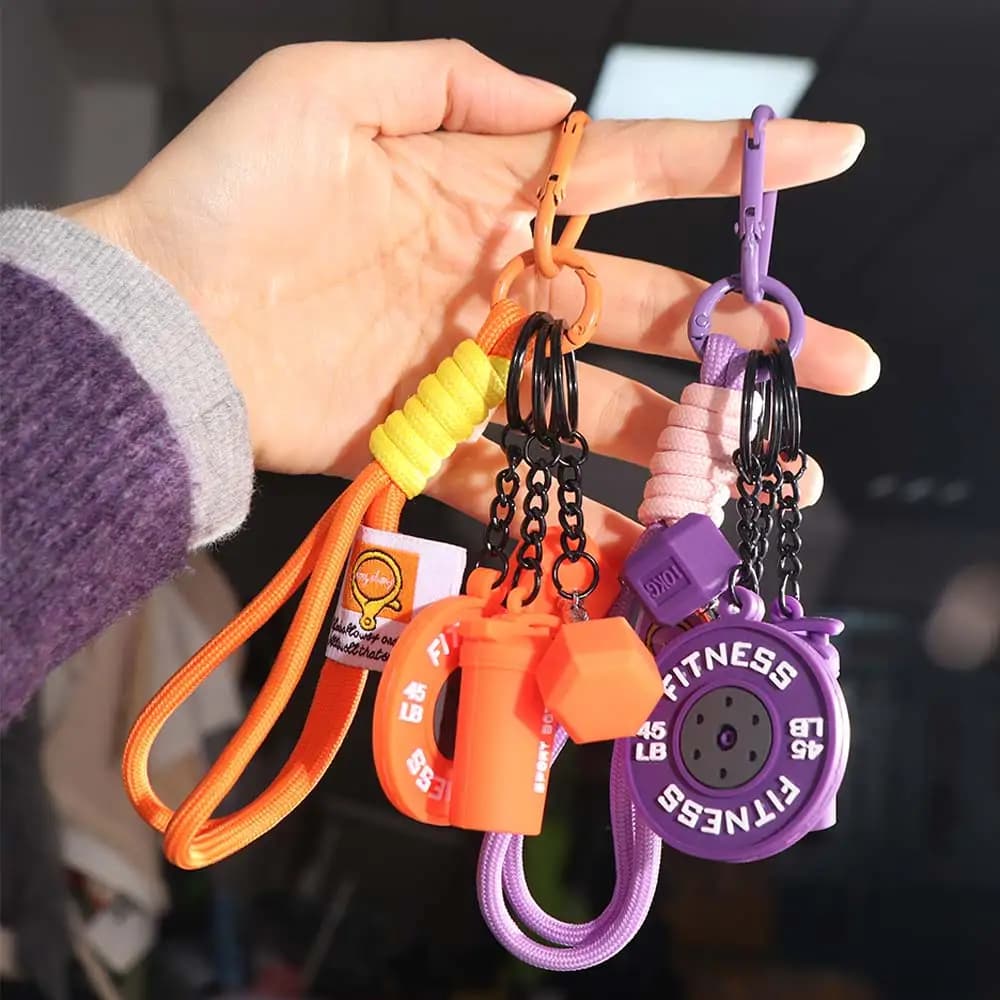 Keyring with barbell discs, kettlebell, water cups and simulated handlebars, creative bag pendant, fitness series