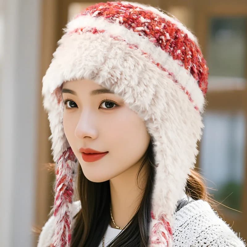 Women's Winter Beret in Wool, Warm and Thick, with Ear Protection, Ethnic Style