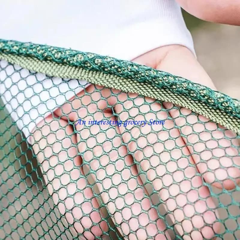 652D Compacts Foldable Fishing Net With Centralized Baits Pouches Tear Resistant Net