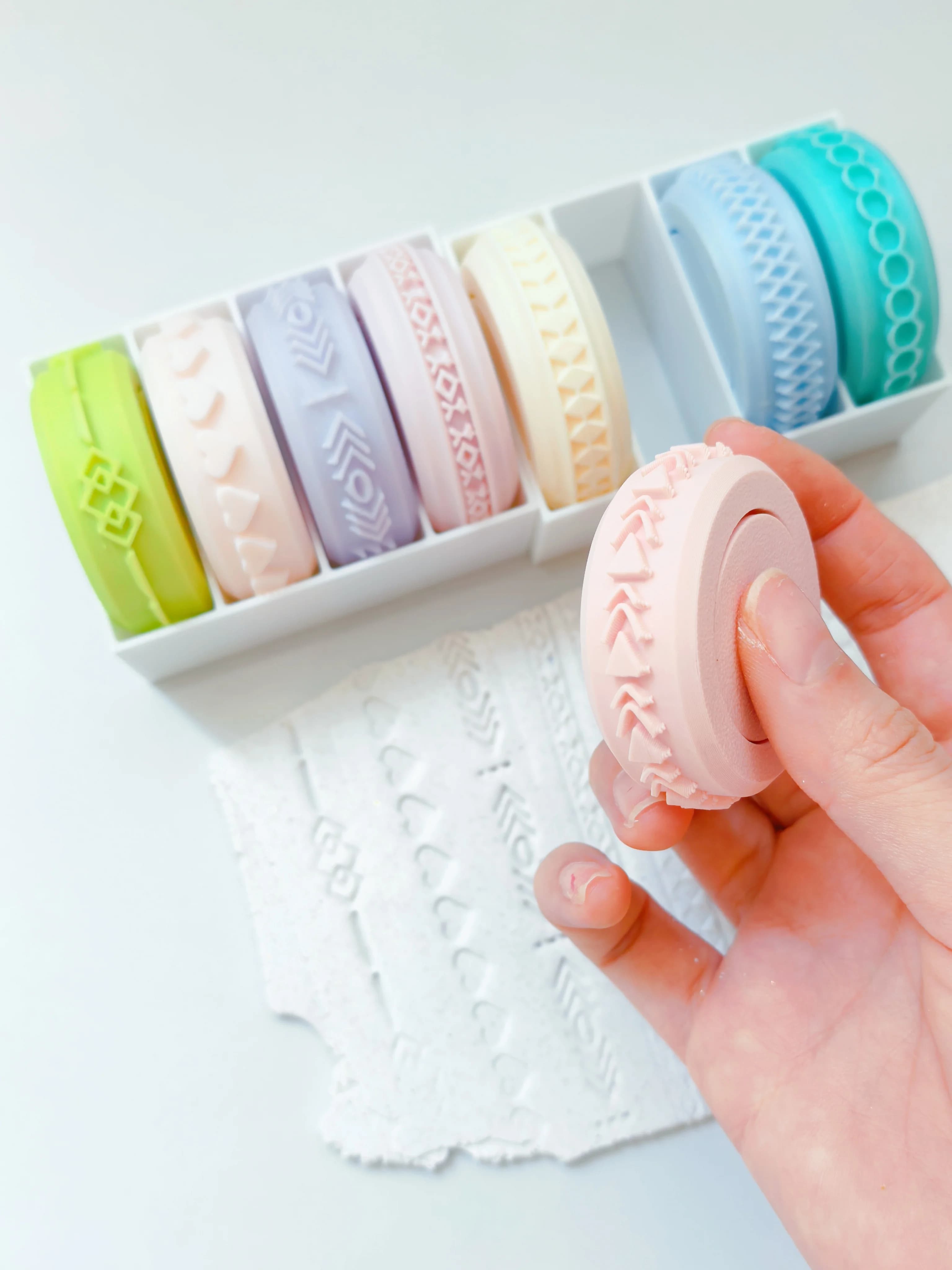 Multi‑Pattern Polymer Clay Texture Wheel Set Colorful Mini Embossing Rollers Lace Border Tool For Clay Pottery DIY Earring Jewel