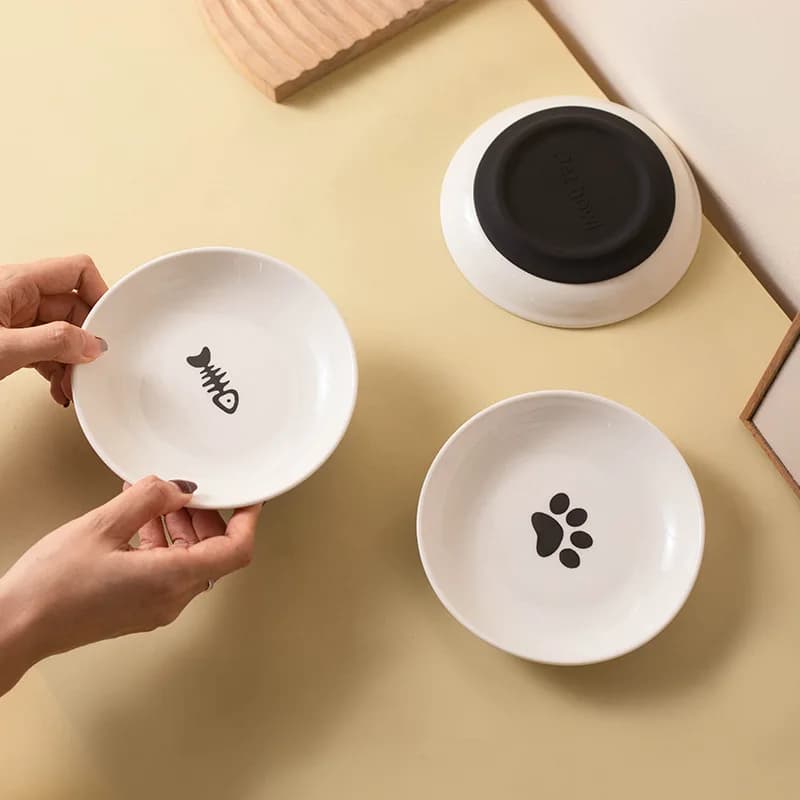 Ceramic Cat Food and Snack Bowl; Anti-Slip Silicone Pad; Cute Kitten Pet Supplies; Practical Pet Bowl