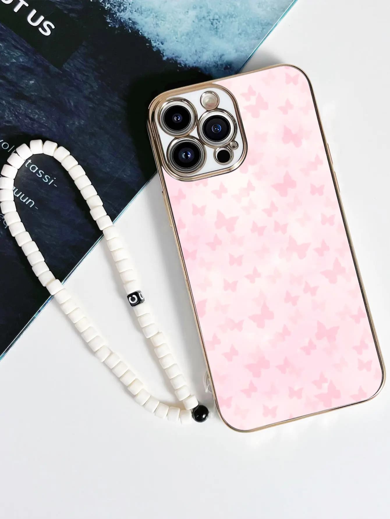 Cover per Telefono 6D Elettroplaccata con Catena Pendente a Perline Bianche per iPhone 17 16 15 14 Plus 13 12 11 Pro Max XR X S 7 8 SE