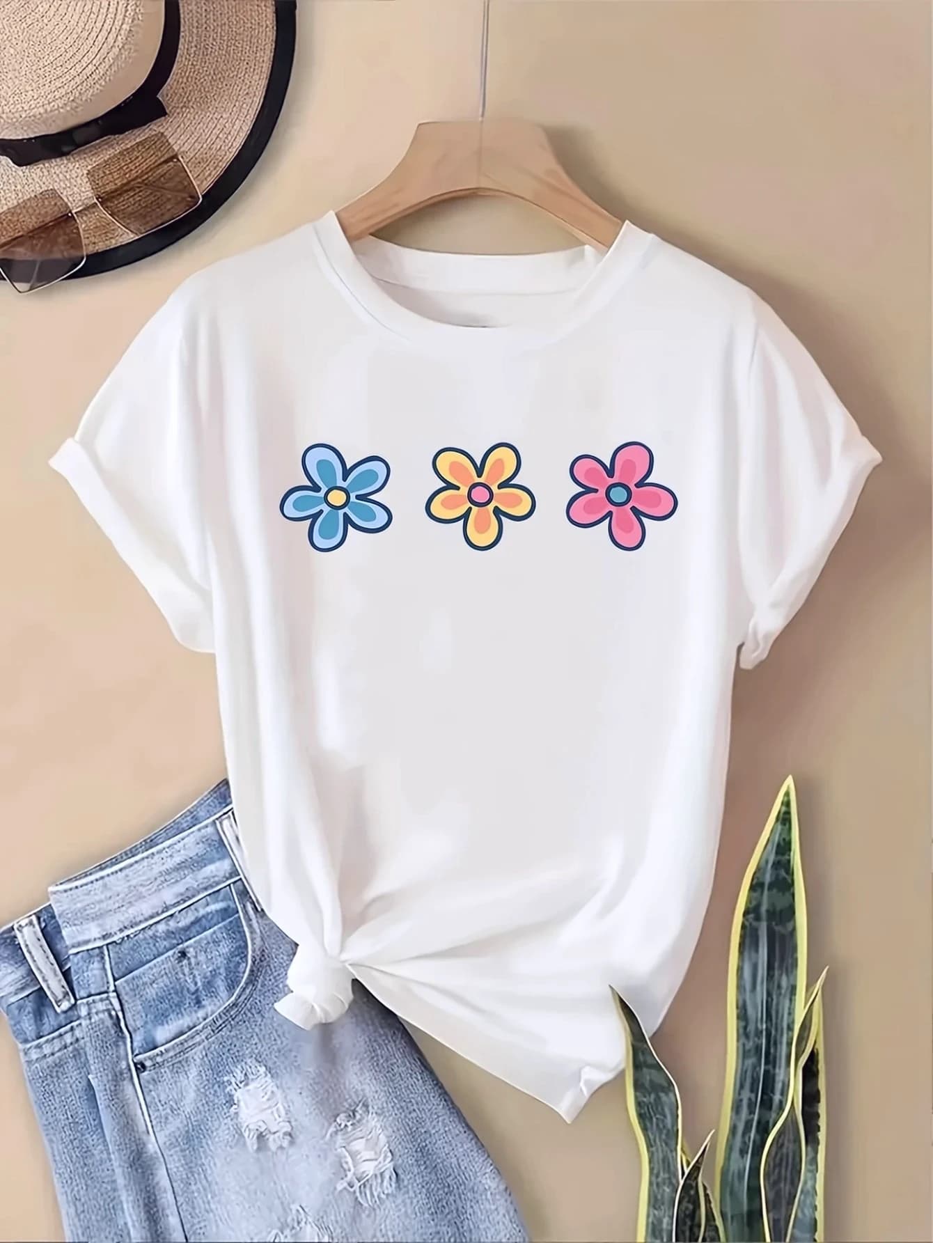 T-shirt stampata floreale a fumetti T-shirt casual a maniche corte girocollo Top Comodo abbigliamento estivo da donna alla moda quotidiana