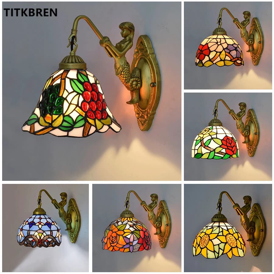 Lampada da parete Tiffany Fashion Sirena Lampada da parete da comodino per camera da letto Lampada da parete frontale in vetro colorato mediterraneo con specchio di girasole