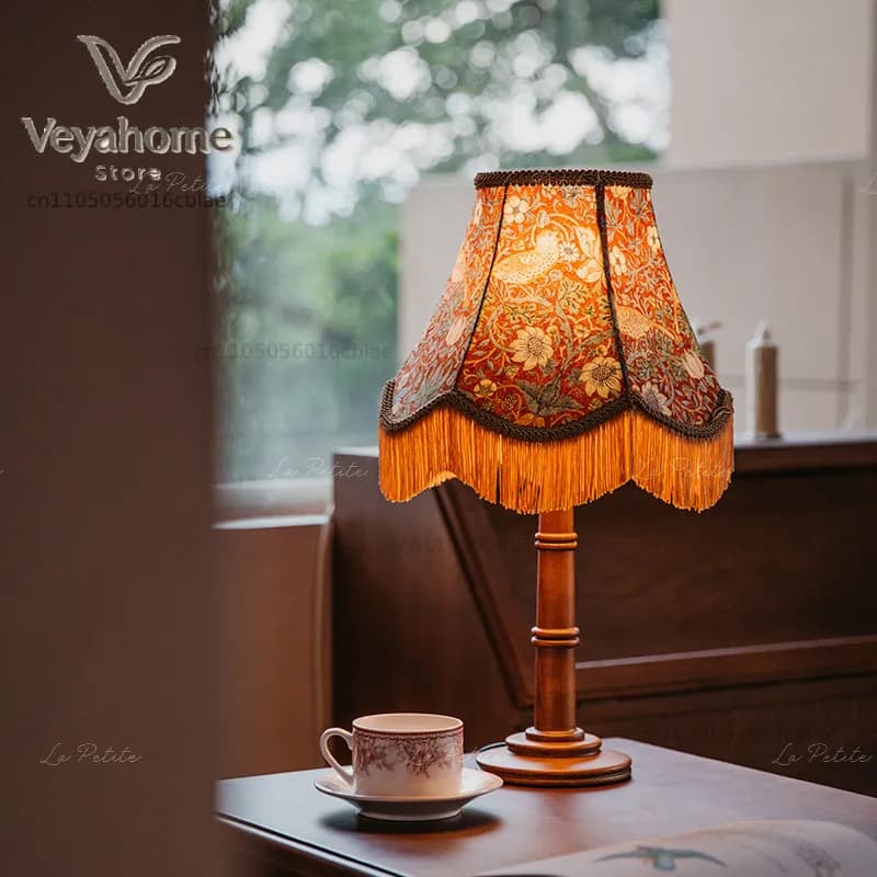 Medieval desk lamp bedroom bedside atmosphere desktop lamp retro home living room study dresser decorative lamp