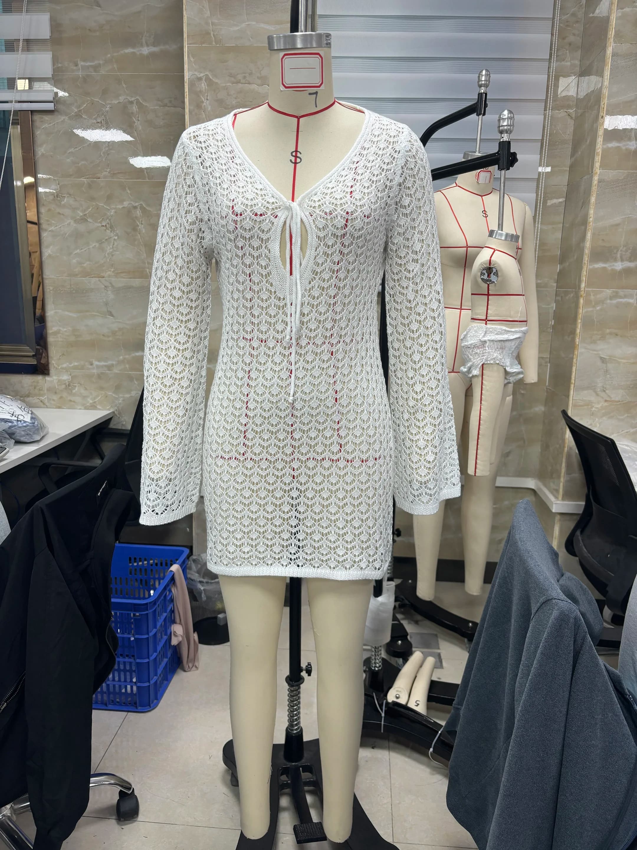 Copricostume da Spiaggia per Donne, Tinta Unita con Lacci Frontali e Dettagli Traforati, Abito Estivo per Coprire il Costume da Bagno