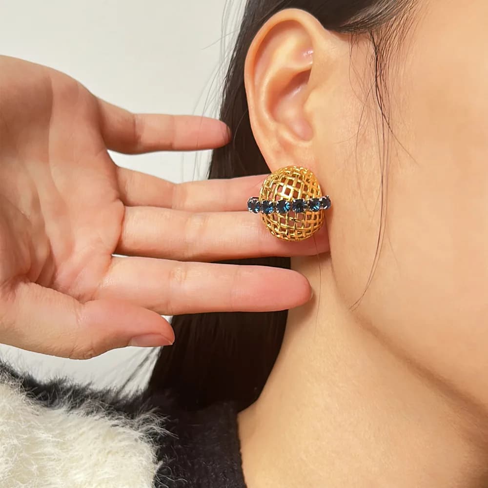 DIY accessories Simple and fashionable C-shaped gold women's hollow mesh fashion earrings, stainless steel diamond earrings whol
