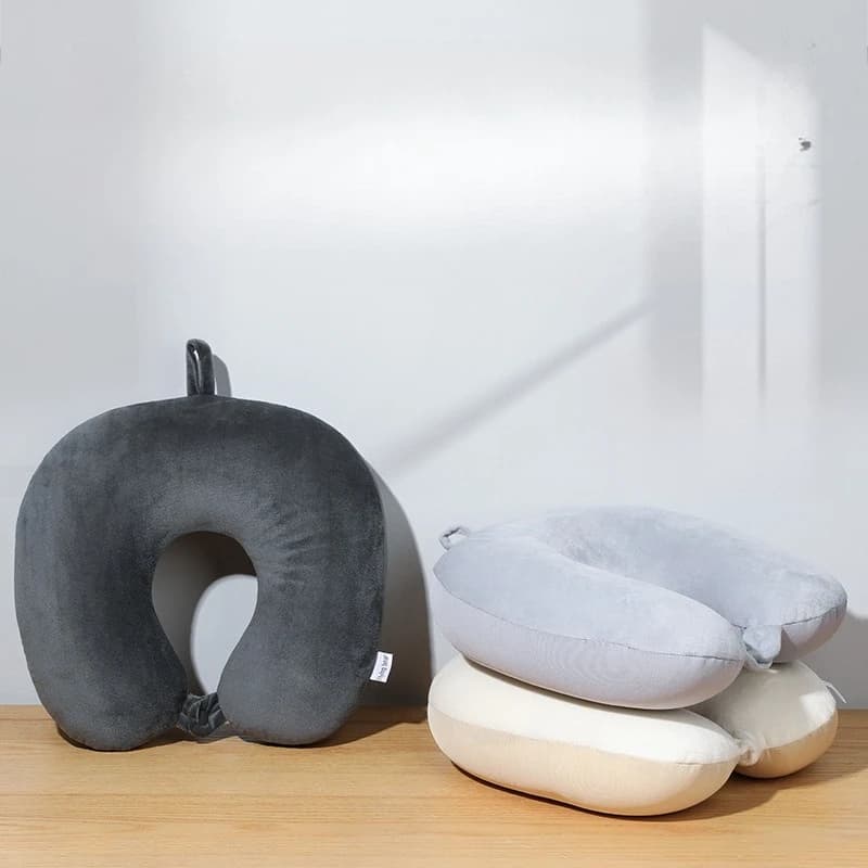 Cuscino da Viaggio a Forma di U in Memory Foam per Aereo e Ufficio