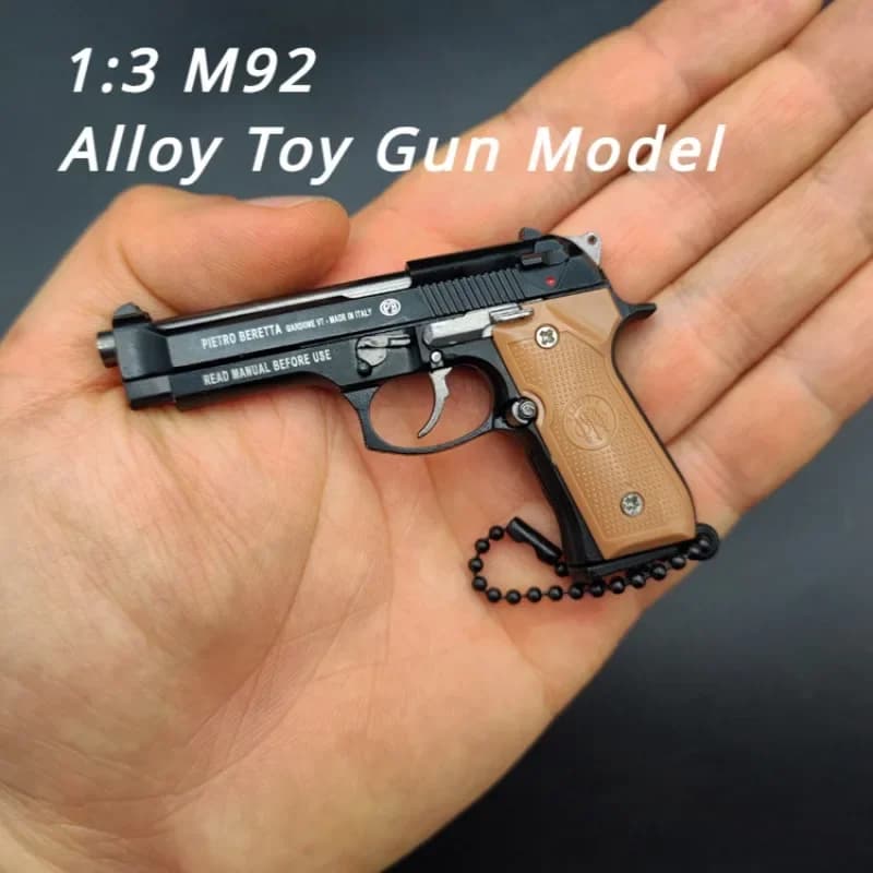 1:3 M92 Modello di pistola giocattolo in lega staccabile Portachiavi in metallo squisito Look Reale Collezione di pistole finte Fidget Toy Regali per ragazzi adulti