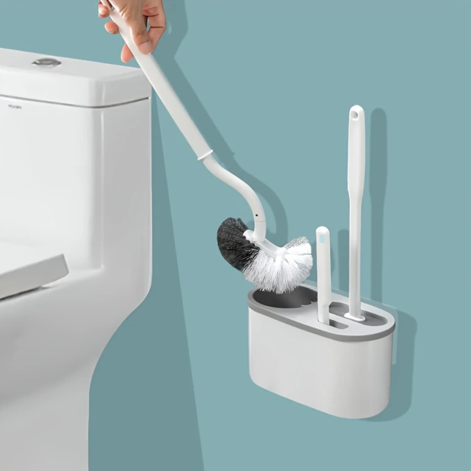 Set scopino per WC da 3 pezzi con setole angolate: manico lungo, design a parete con supporto, ideale per una pulizia efficiente del bagno